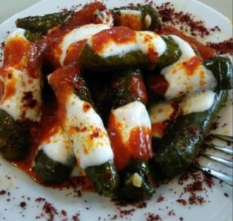 Etli Yaprak Sarma (Pişirilmiş) (1 Kg.) görseli