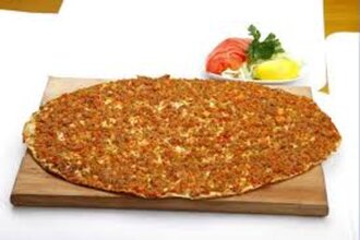 Lahmacun görseli