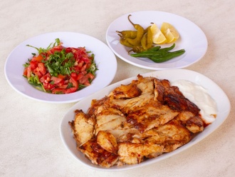 Pilav Üstü Tavuk görseli