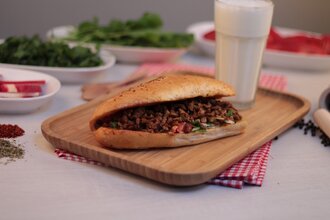 Somun Ekmek Arası Et Tantuni görseli