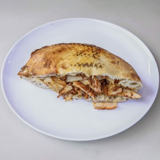 Yarım Ekmek Arası Soslu Tavuk Döner görseli
