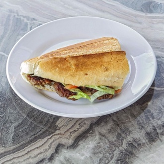 Yarım Ekmek Arası Et Köfte görseli