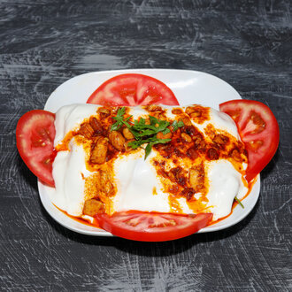 Yoğurtlu Açık Ekmek Tavuk Tantuni görseli