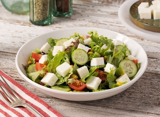 Peynirli Akdeniz Salata görseli