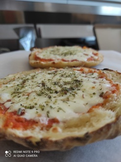 Sarımsaklı Ekmek görseli