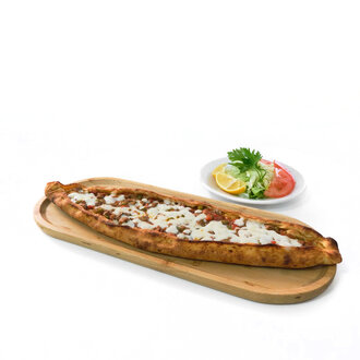 Kuşbaşılı Kaşar Peynirli Pide görseli