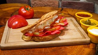 Ayvalık Hindi Jambonlu Tost görseli