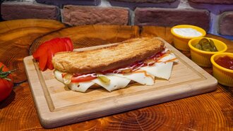 Ayvalık Kaşarlı Tost görseli