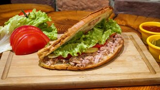 Ayvalık Ton Balıklı Tost görseli