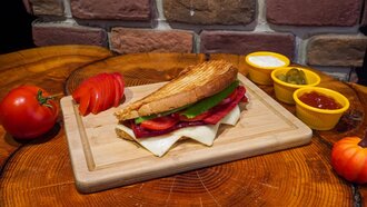 Ayvalık Sucuk Ekmek görseli