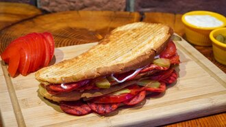 Ayvalık Süper Sucuklu Tost görseli