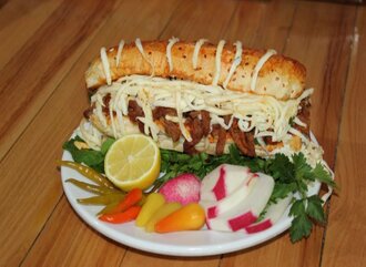 Yarım Ekmek Kaşarlı Tavuk Tantuni görseli