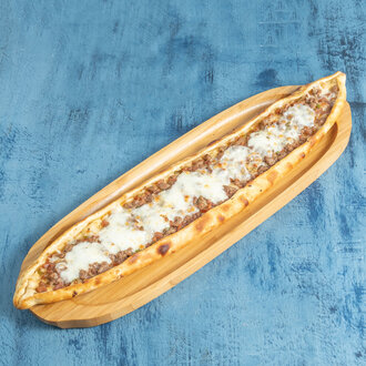 Kuşbaşılı Kaşarlı Pide görseli