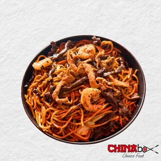 Üç Lezzetli Noodle görseli