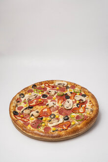 Karışık Pizza (Orta) görseli