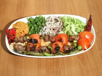 Domatesli Kebap görseli