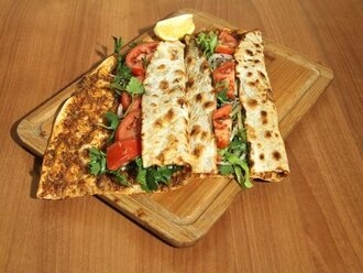 Antep Usulü Kral Lahmacun görseli