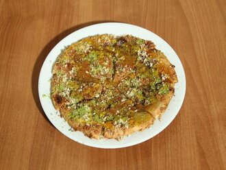 Ballı & Fıstıklı & Tahinli Pide görseli