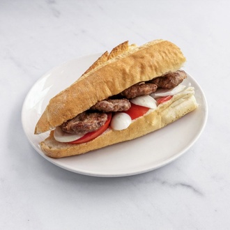 Ekmek Arası Sivas Köfte görseli