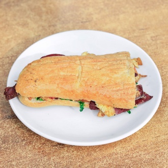 Sucuklu Yumurtalı Tost görseli
