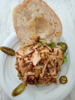 Özel Baharatlı Gobit Ekmek Tavuk Döner görseli