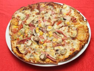 Karışık Pizza (Orta) görseli