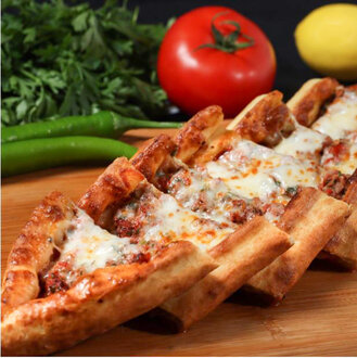 Kıyma Kaşarlı Pide görseli