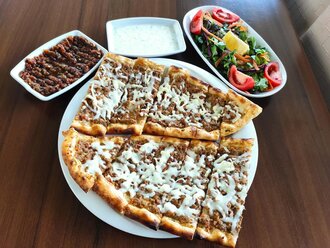 Kıymalı Kaşarlı Pide görseli