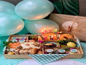 Bazlama Sürpriz Doğum Günü Kutusu (2 Kişilik) görseli