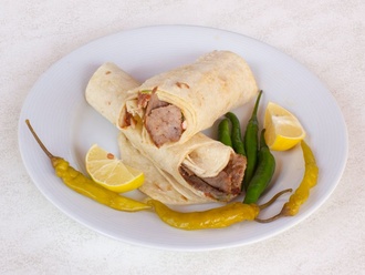 Lavaş Ekmeğine Et Döner görseli