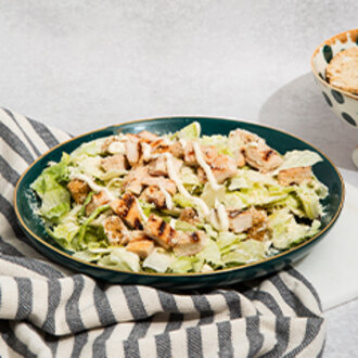 Izgara Tavuklu Sezar Salata görseli