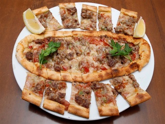 Kuşbaşılı Pide görseli