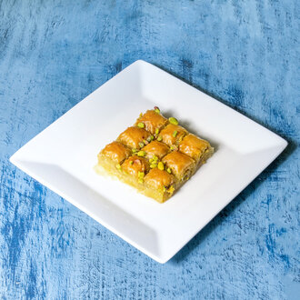 Fıstıklı Özel Baklava (1 Kg) görseli