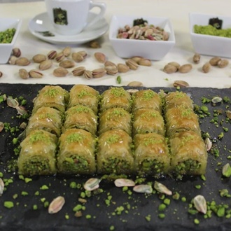 Fıstıklı Özel Baklava (1 Kg) görseli