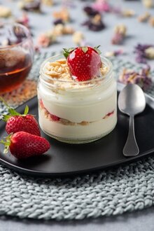 Çilekli Magnolia görseli