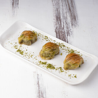 Fıstıklı Midye Baklava (3 Dilim) görseli