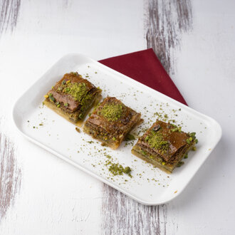 Fıstıklı Katmer Baklava (2 Dilim) görseli