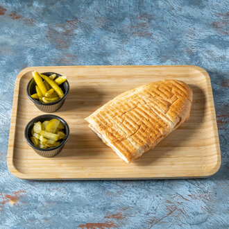 Yarım Ekmek Arası Kaşarlı Tost görseli