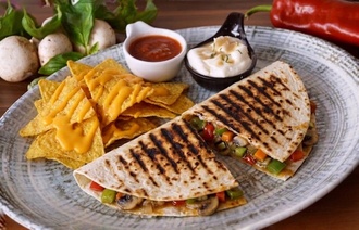 Vejetaryen Quesadilla görseli