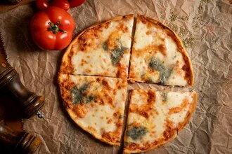 Quattro Formaggi Pizza (29 Cm.) görseli