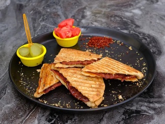 Sucuklu Tost görseli