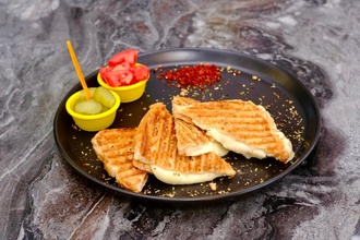 Kaşarlı Tost görseli