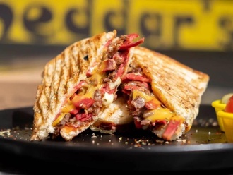 Etobur Tost görseli