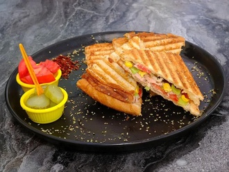 Ton Balıklı Tost görseli