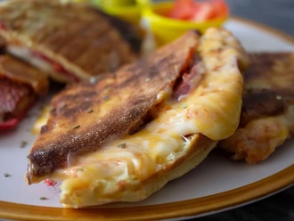 Cheddar's Bombası görseli