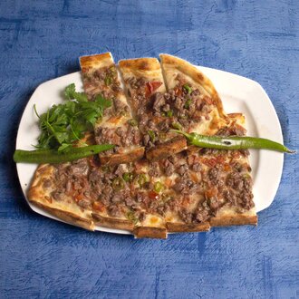Kuşbaşılı Pide görseli