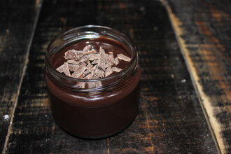 Çikolata Parçacıklı Profiterol görseli