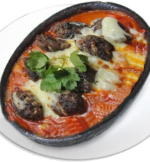 Kiremitte Kaşarlı Mantarlı Köfte görseli