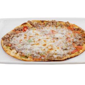 Kuşbaşılı Kaşarlı Lahmacun görseli