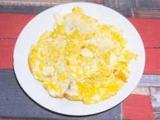 Peynirli Yumurtalı Omlet görseli